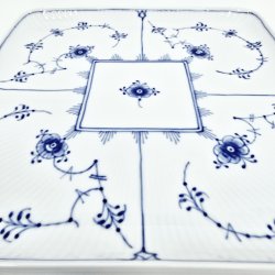 Musselmalet Riflet Firkantet Tallerken nr. 720. sortering 2