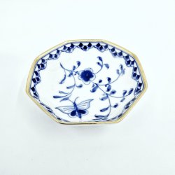 Dickens Sommerfugl Ottekantet Asiet nr. 246 Med Guldkant 1 sortering 