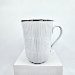 Royal Copenhagen Hvid Riflet Platin Krus nr. 497. sortering 1  