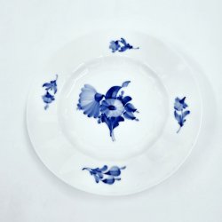 Bl� Blomst Kantet Stor Kagetallerken nr. 10-8518. sortering 1 