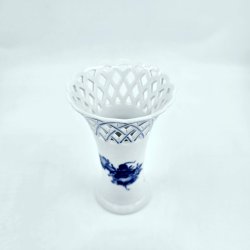 Bl� Blomst Flettet Vase Med Blondekant nr. 10-8235. sortering 1 Sj�lden 