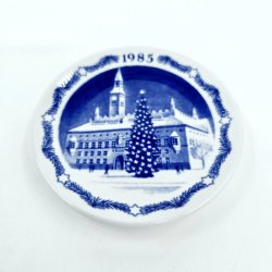 Royal Copenhagen Mini Juleplatte K�benhavns R�dhus �r 1985.