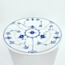 B &amp; G Musselmalet Kagetallerken nr. 1002. sortering 1 