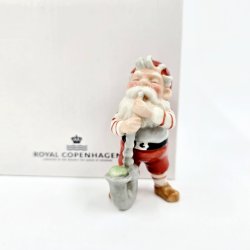 Royal Copenhagen Pixie Nisse Med Pibe nr. 182. Sortering 2  