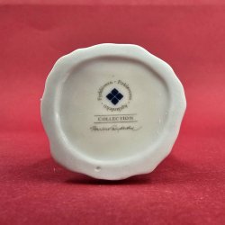 Firklveren Figur Julepige Med Blomster.