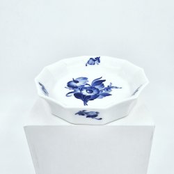 Bl Blomst Kantet Flaskebakke nr. 10-8611. sortering 1