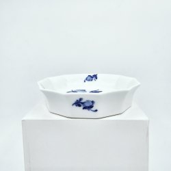 Bl Blomst Kantet Flaskebakke nr. 10-8611. sortering 1