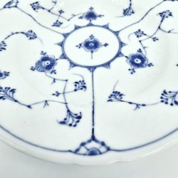 B &amp; G Musselmalet Kagetallerken nr. 28A. sortering 1