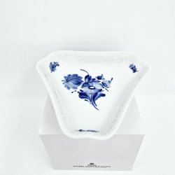 Bl Blomst Flettet Trekantet Asiet nr. 10-8278. sortering 1 