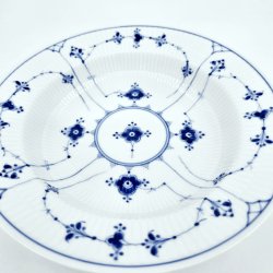 Musselmalet Riflet Dyb Tallerken nr. 1-168. sortering 2