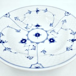 B &amp; G Musselmalet Dyb Tallerken nr. 1008. sortering 1