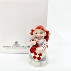 Royal Copenhagen Pixie Nisse Med Flethjerte nr. 761. 1 Sortering 
