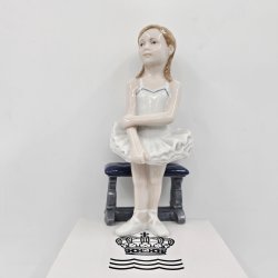 Royal Copenhagen Figur Den Lille Ballerina nr. 137. sortering 1 