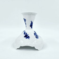 Bl� Blomst Svejfet Lysestage nr. 10-1711. sortering 1