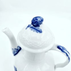 Bl� Blomst Flettet Kaffekande nr. 10-8189. Sortering 1   