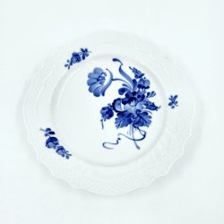 Bl� Blomst Svejfet Stor Kagetallerken nr. 10-1625. sortering 1