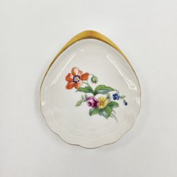 Saksisk Blomst Musling Asiet nr. 200. sortering 1 