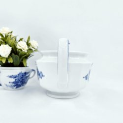 Bl� Blomst Kantet Tekande nr. 10-8503. sortering 1