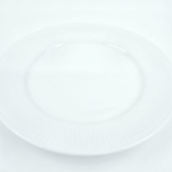 Royal Copenhagen Hvid Riflet Frokosttallerken nr. 622. sortering 1 