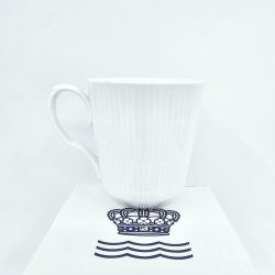 Royal Copenhagen Hvid Riflet Krus nr. 103. sortering 1  