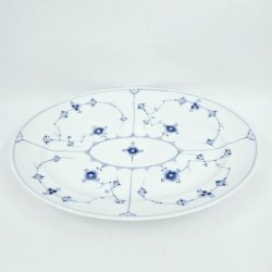 B &amp; G Musselmalet Ovalt Fad nr. 15. sortering 2  