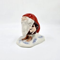 Royal Copenhagen Nisse Med Ngle nr. 371. Sortering 1