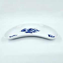  Bl� Blomst Flettet Halvm�ne Asiet nr. 8010. sortering 2 