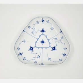 B & G Musselmalet Trekant fad nr. 40. sortering 1