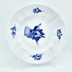 Bl� Blomst Kantet Stor Kagetallerken nr. 10-8518. sortering 1 