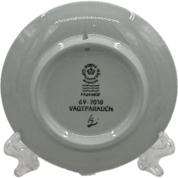 Royal Copenhagen Miniature Plate Vagtparaden 69-2010 