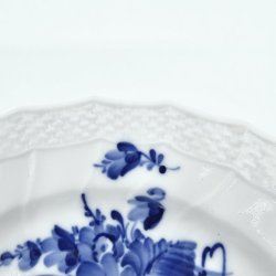 Bl� Blomst Svejfet Tallerken nr. 10-1624. sortering 1  