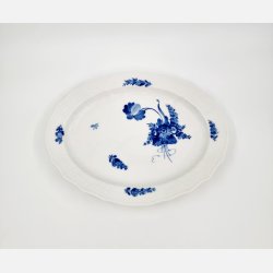 Bl Blomst Svejfet Ovalt Fad nr. 10-1556. sortering 1