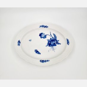 Bl Blomst Svejfet Ovalt Fad nr. 10-1556. sortering 1