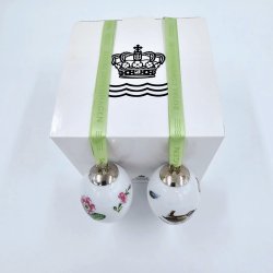 Royal Copenhagen Pskeg Primula &amp; Grdesmutte 2010. Sortering 1 