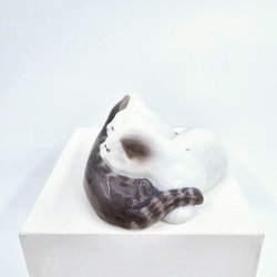 Royal Copenhagen Figur 3 Sovende killinger nr. 403. sortering 3    