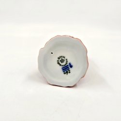 Royal Copenhagen Figur Pige Med Julesok nr. 092. sortering 1