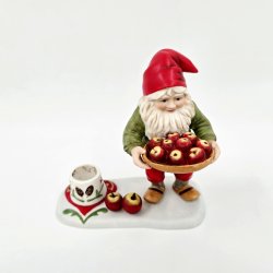 Firkl�veren Figur Nisse Lysestage Med �bler  