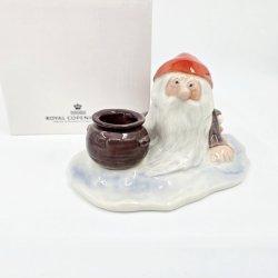 Royal Copenhagen Nisse Med Lysestage nr. 374. Sortering 1