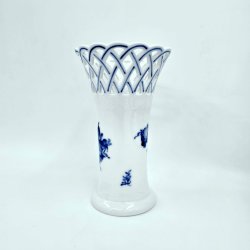 Bl� Blomst Flettet Vase Med Blondekant nr. 10-8235. sortering 1 Sj�lden 