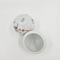 Royal Copenhagen Bonbonniere Kirse�rblomst 2018. Sortering 1 