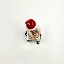 Royal Copenhagen Figur Pige bner Julegave nr. 098. sortering 1