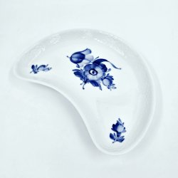  Bl� Blomst Flettet Halvm�ne Asiet nr. 8010. sortering 2 