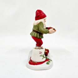 Firkl�veren Figur Nisse Lysestage Med �bler  