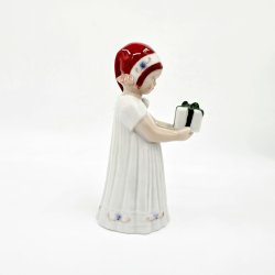 Royal Copenhagen Figur Pige Med Gave nr. 091. sortering 1 