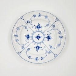 Musselmalet Riflet Spisetallerken nr. 1-177. sortering 1 