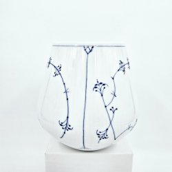 Musselmalet Riflet Vase nr. 681. sortering 2 