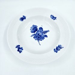 Bl� Blomst Flettet Dyb Tallerken nr. 10-8106. sortering 3 