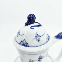 Bing &amp; Grndahl Musselmalet Lille Moccakande nr. 91C. sortering 2 