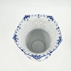 Musselmalet Helblonde Vase nr. 685. sortering 2 