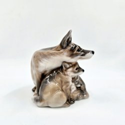 Royal Copenhagen Figur R�v Med Unger nr. 1788. sortering 2  